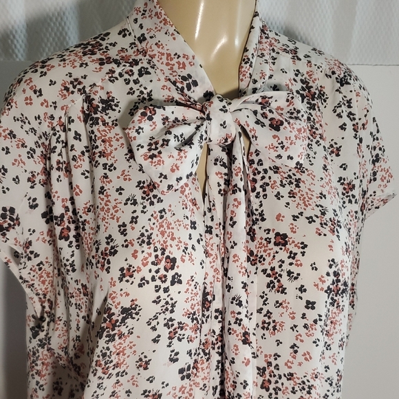 Loft Factory Shirt Women’s Ceam Blouse Floral Print Size L - Picture 4 of 11